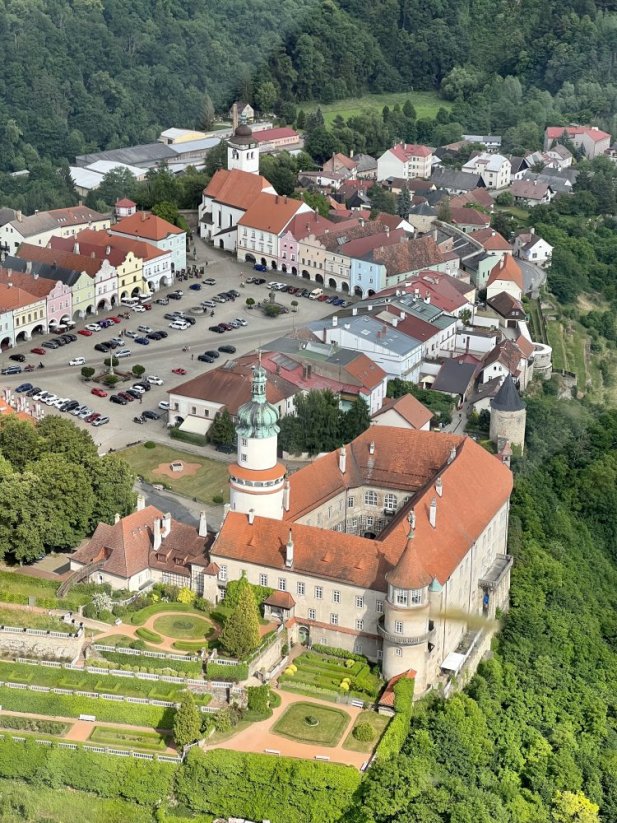 Zážitkový let moderním vrtulníkem Cabri G2 - Délka letu: 30 min